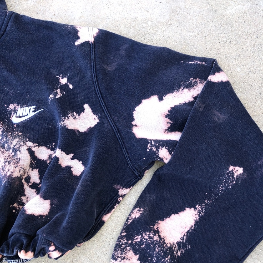 Nike| Cropped Hoodie - Picture 5 of 5